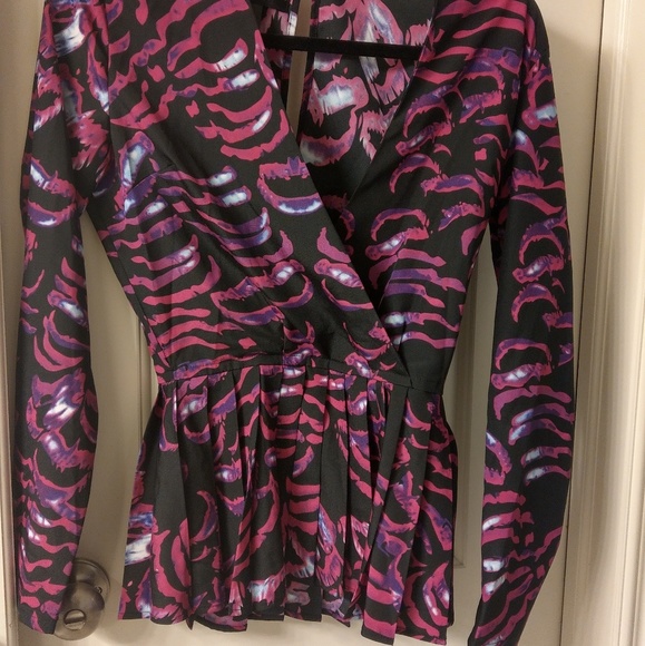Never worn Kim Kardashian collection wrap top - Picture 1 of 5